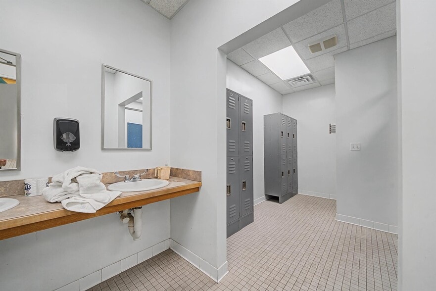 More Photos Of 688 Route 17K, Montgomery Warehouse For Lease