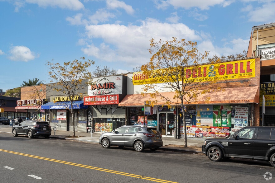 More Photos Of 7070-7078 Kissena Blvd, Flushing Storefront For Lease
