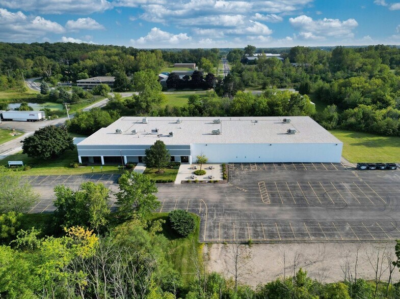 More Photos Of 8320 193rd Ave, Bristol Service For Sale