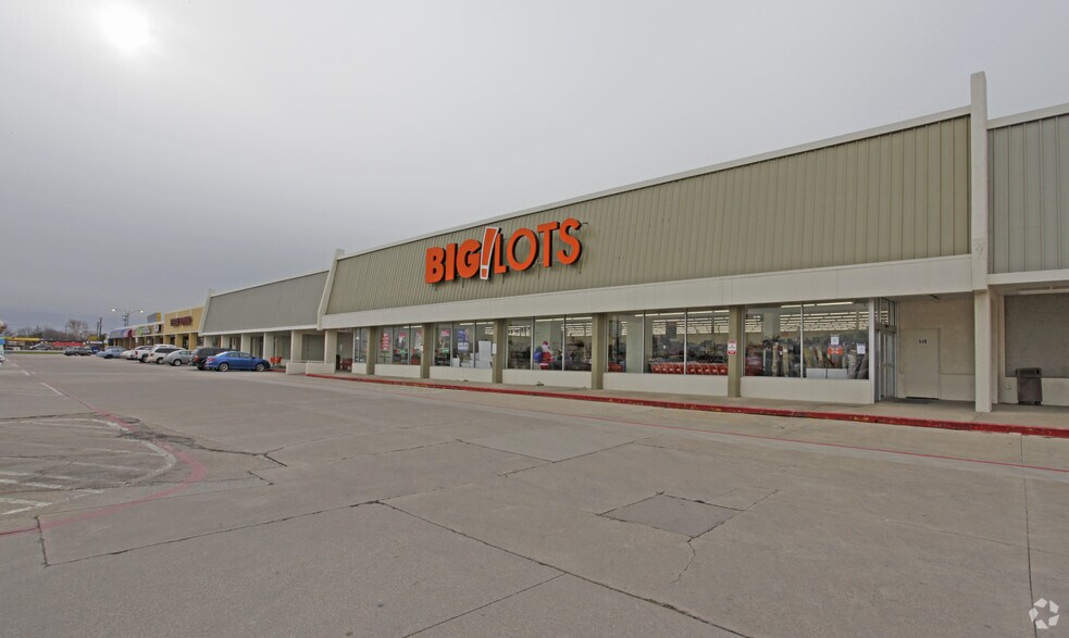 Primary Photo Of 550-682 SW Wilshire Blvd, Burleson Unknown For Lease