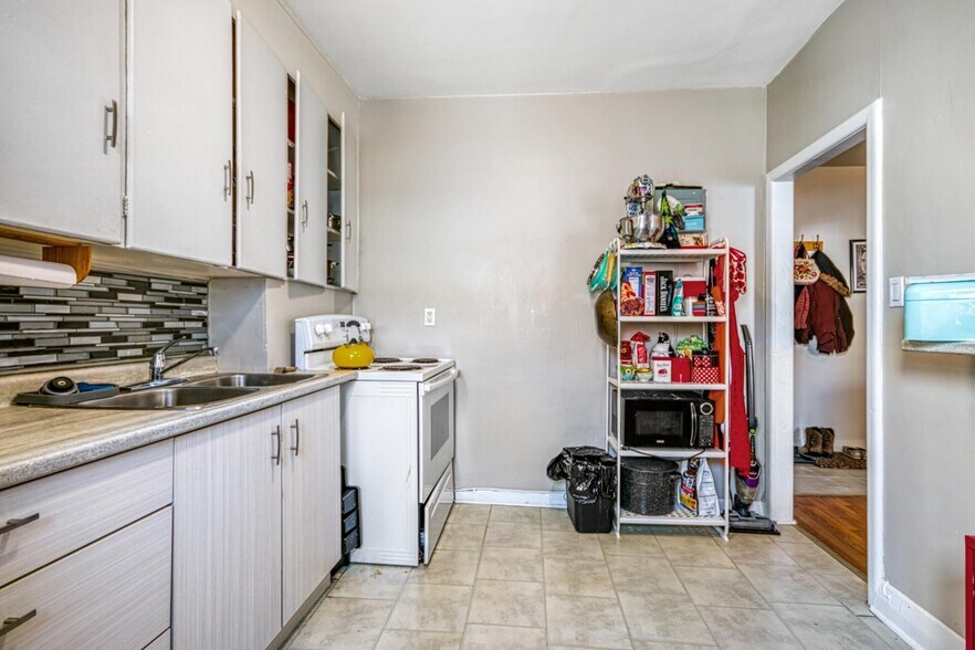 More Photos Of 375-377 Laforest Av, Sudbury Apartments For Sale