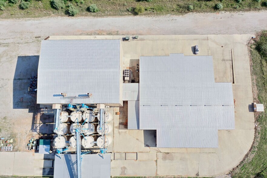 More Photos Of 1439 Cutler Trico Road, Cutler Industrial For Lease