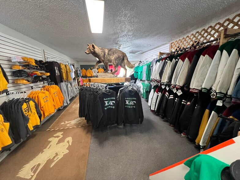 More Photos Of 1720 Main St, Lander Warehouse For Sale