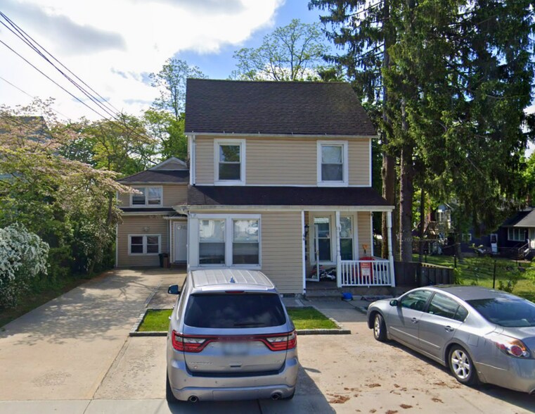 Primary Photo Of 46 Dawson Ave, Kings Park Multifamily For Sale