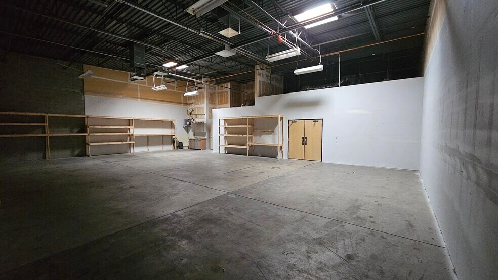 More Photos Of 961 N Eliseo C Felix Jr Way, Avondale Manufacturing For Lease