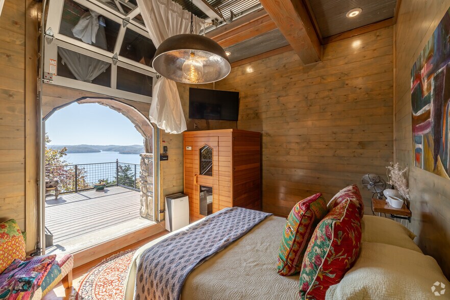 More Photos Of 1150 County Road 113, Eureka Springs Lodge Meeting Hall For Sale