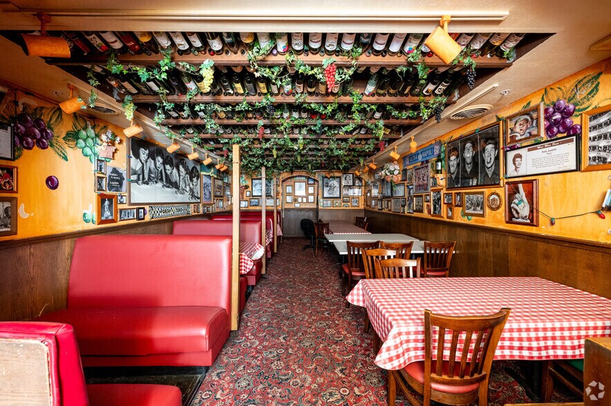 More Photos Of 6045 E 86th St, Indianapolis Restaurant For Sale