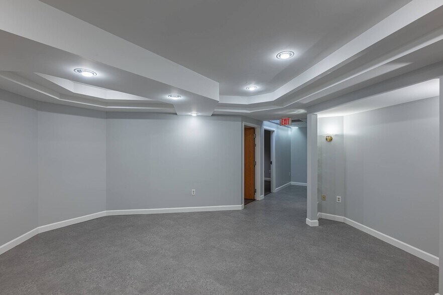 More Photos Of 7271 N Main St, Dayton Medical For Lease