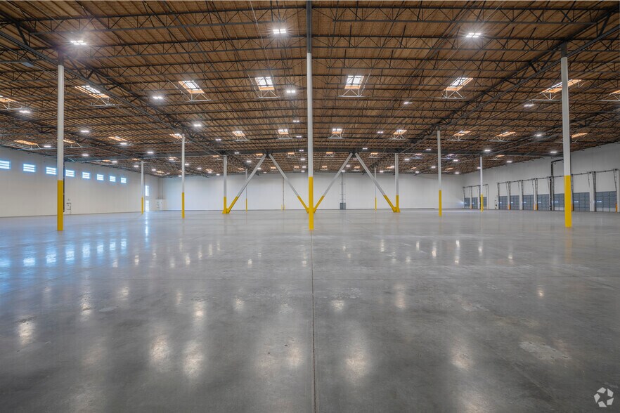 More Photos Of 2380 Williams St, San Leandro Warehouse For Lease