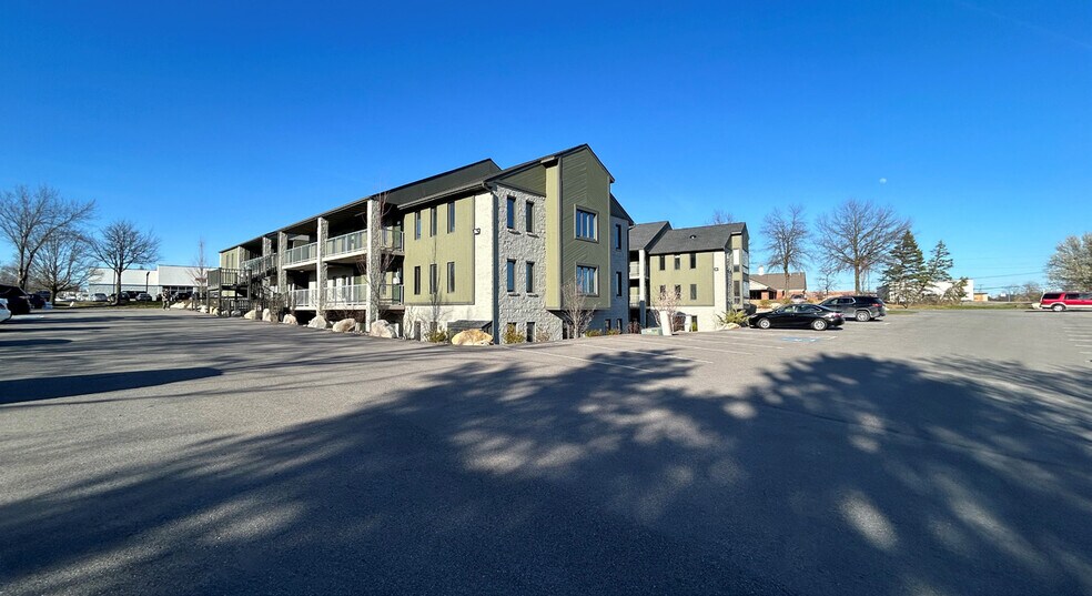 More Photos Of 101 N Meadows Dr, Wexford Unknown For Lease