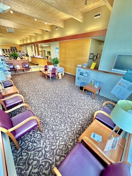 More Photos Of 1239 E 4th Street Rd, Seymour Office For Lease