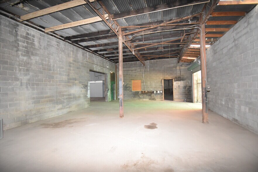 More Photos Of 410 Santa Fe St, El Paso Freestanding For Lease