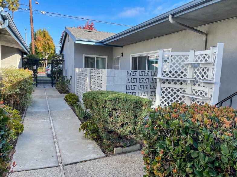 More Photos Of 3564 Del Amo Blvd, Torrance Apartments For Sale