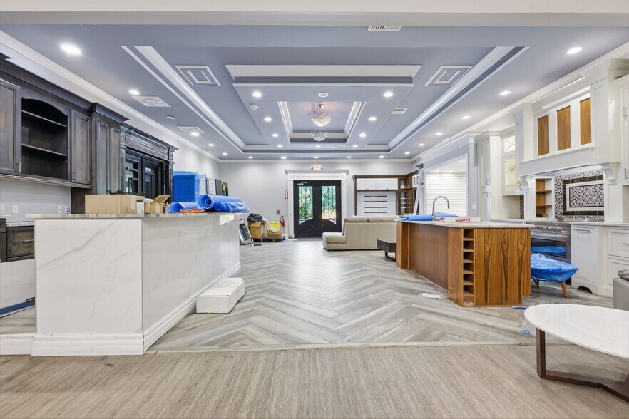 More Photos Of 17 Sweetmans Ln, Manalapan Township Freestanding For Lease