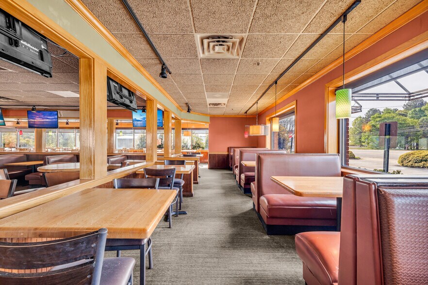 More Photos Of 1589 Big a Rd, Toccoa Flex For Sale