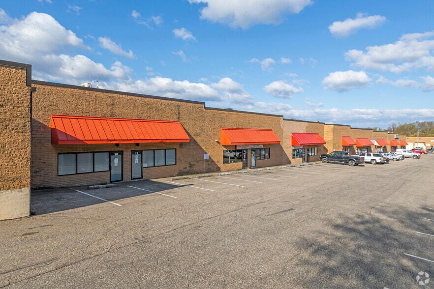 More Photos Of 550 N Crain Hwy, Glen Burnie Storefront For Lease