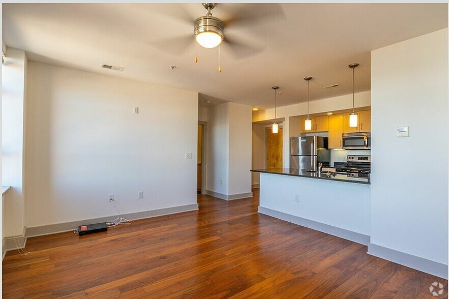 More Photos Of 30 Franklin St, Petersburg Multifamily For Sale