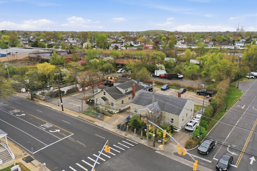 Primary Photo Of 433 Atlantic Ave, Oceanside Apartments For Sale