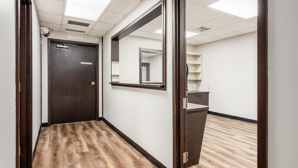 More Photos Of 830 Bethesda Dr, Zanesville Medical For Sale