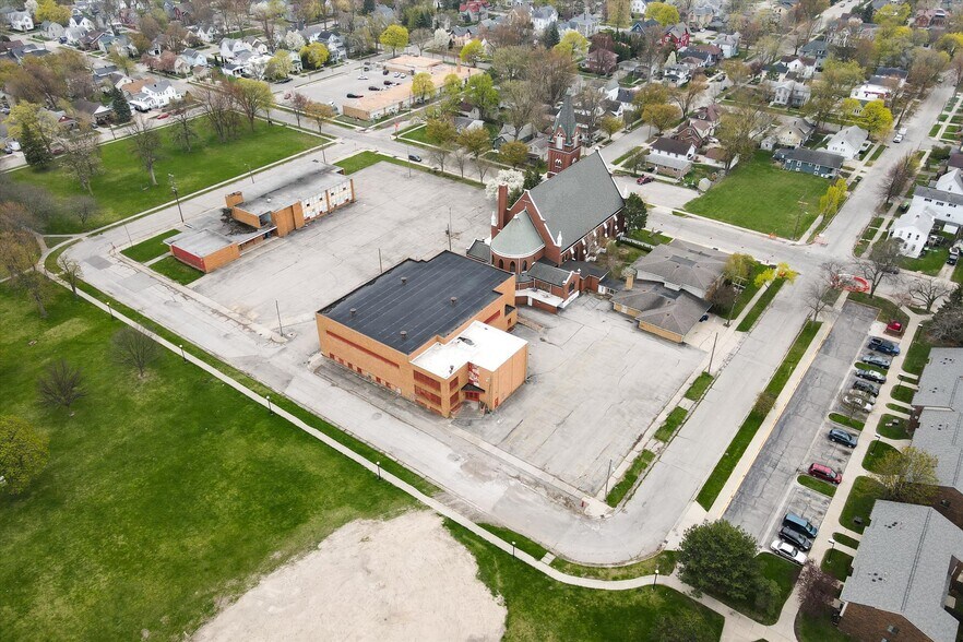 More Photos Of 1120 N Grant St, Bay City Religious Facility For Sale
