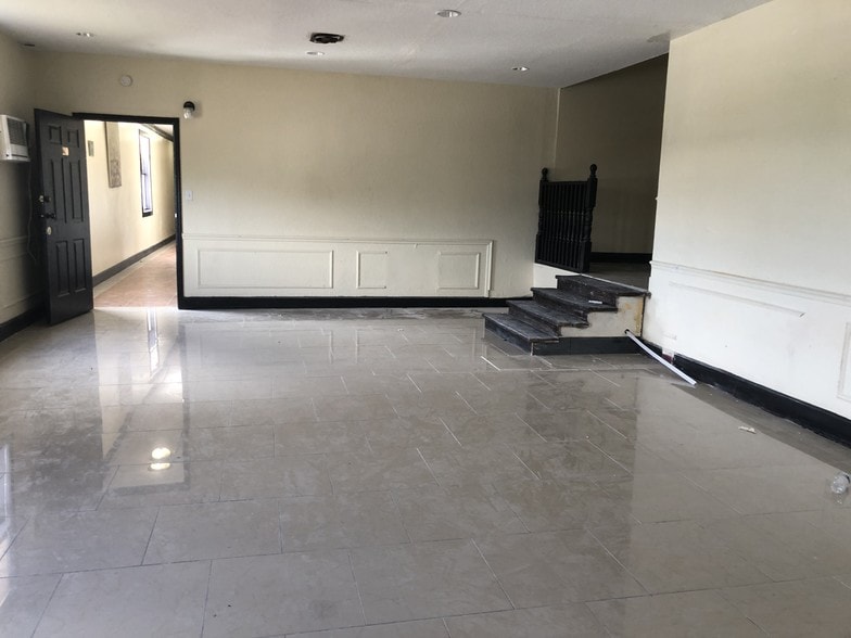 More Photos Of 219 N 21st Ave, Hollywood Storefront Retail Office For Lease