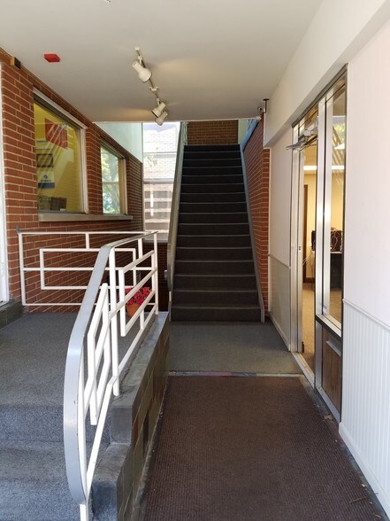More Photos Of 4207 E Broad St, Columbus Office Residential For Sale