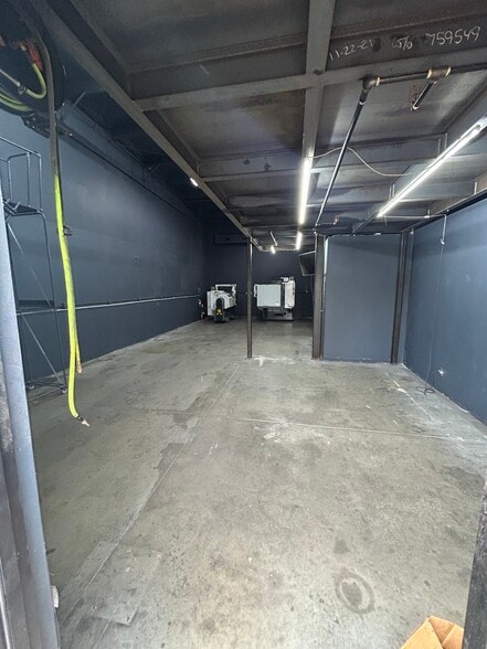 More Photos Of 17030 Alico Commerce Ct, Fort Myers Warehouse For Sale