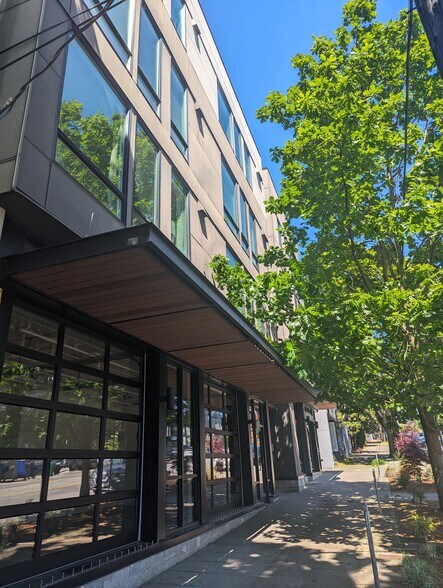 More Photos Of 4111 Stone Way N, Seattle Apartments For Lease