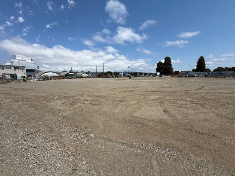 More Photos Of 2900 Main St, Alameda Land For Lease