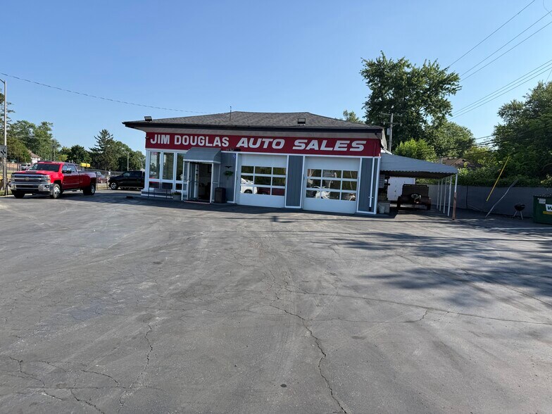 More Photos Of 1153 Baldwin Ave, Pontiac Auto Dealership For Sale