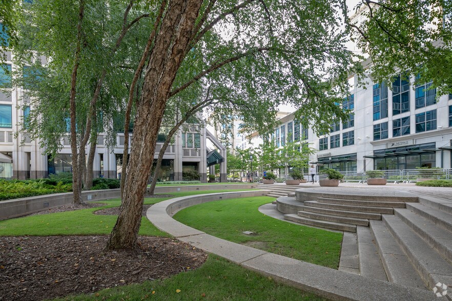 More Photos Of 3060 Peachtree Rd NW, Atlanta Office For Lease