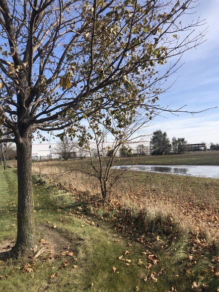 More Photos Of 1 & 2 BOOMBAH Blvd, Yorkville Land For Sale