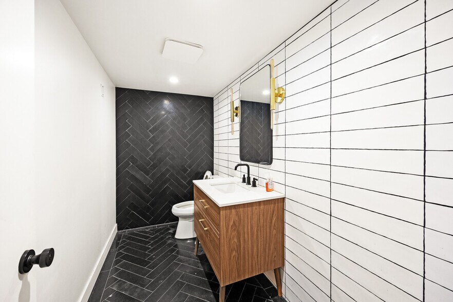 More Photos Of 2702 Saint Louis Ave, Signal Hill Warehouse For Lease