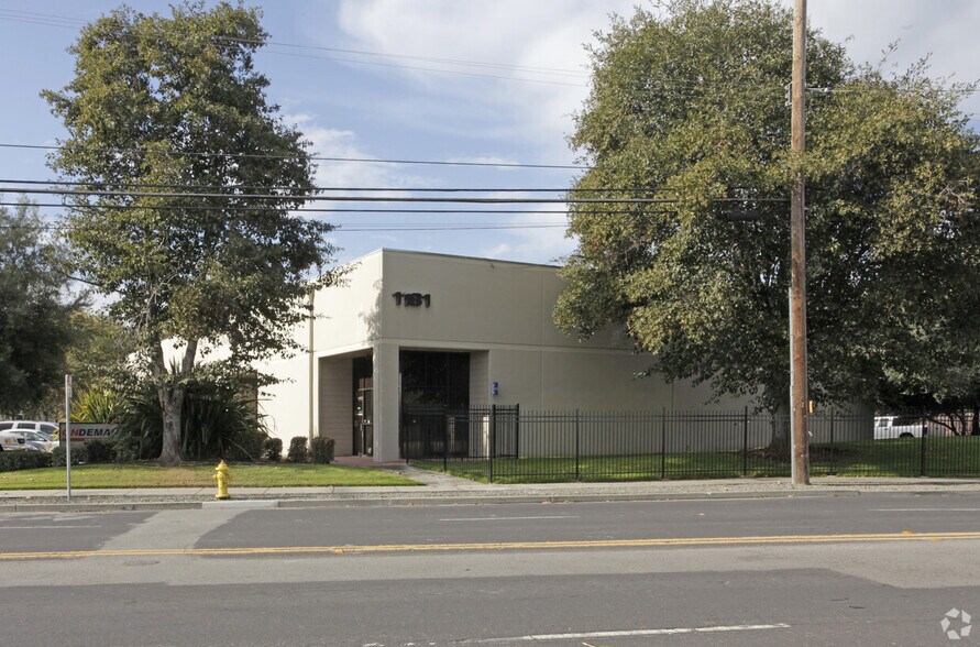 More Photos Of 1181 N 4th St, San Jose Light Manufacturing For Lease