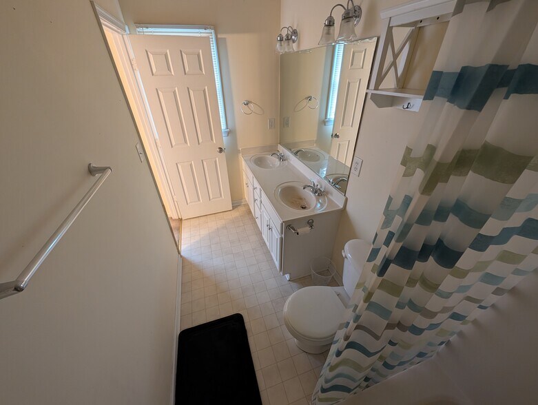 More Photos Of 736 Wyndhurst Dr, Lynchburg Apartments For Sale