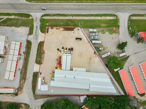 More Photos Of 3100 E Highway 199, Springtown Warehouse For Lease