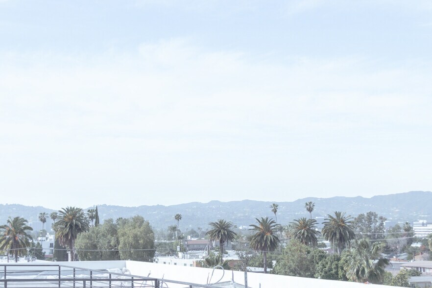 More Photos Of 14827 W Victory Blvd, Van Nuys Apartments For Sale