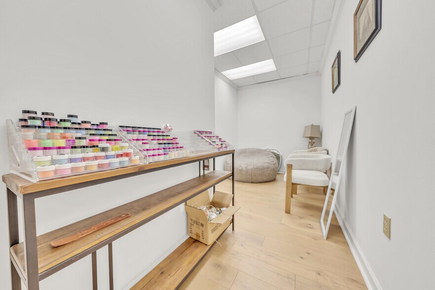 More Photos Of 751 Walnut Knoll Rd, Cordova Office For Sale