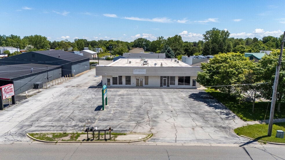 More Photos Of 3220 Bay Rd, Saginaw Storefront For Sale