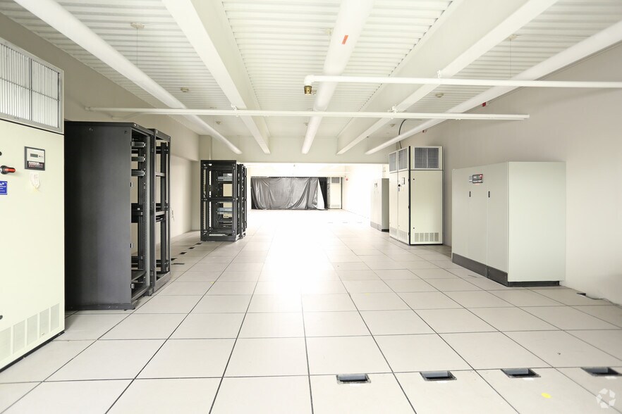 More Photos Of 2600 Manitou Rd, Rochester Research And Development For Sale
