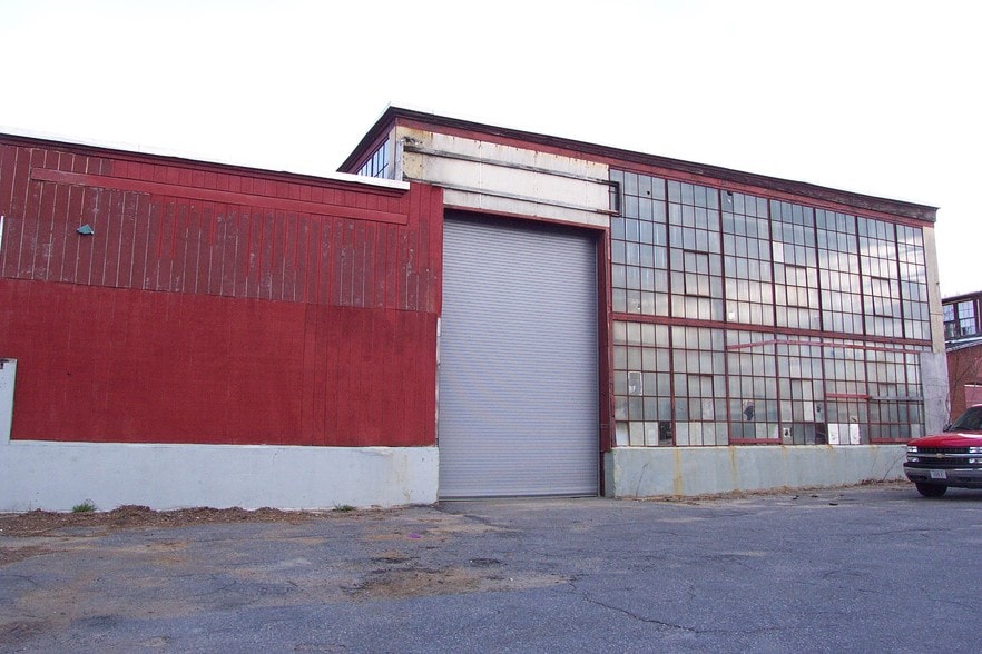 More Photos Of 32 Oak Hill Ln, Fitchburg Warehouse For Sale