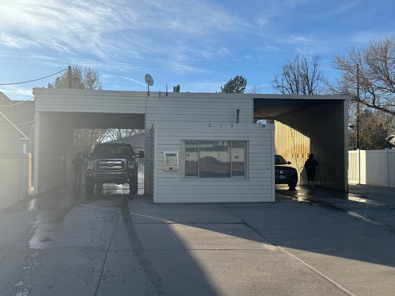 Primary Photo Of 210 Oak Ave, Eaton Carwash For Sale