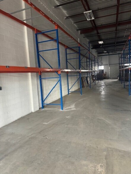 More Photos Of 145-149 Boul Saint-Jean-Baptiste, Châteauguay Storefront Retail Office For Lease
