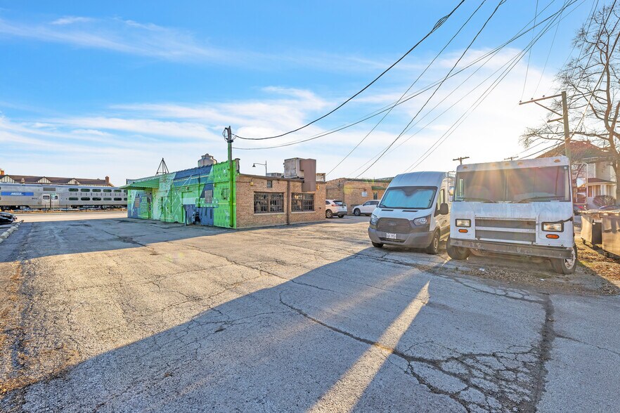 More Photos Of 6915 Stanley Ave, Berwyn Industrial For Sale