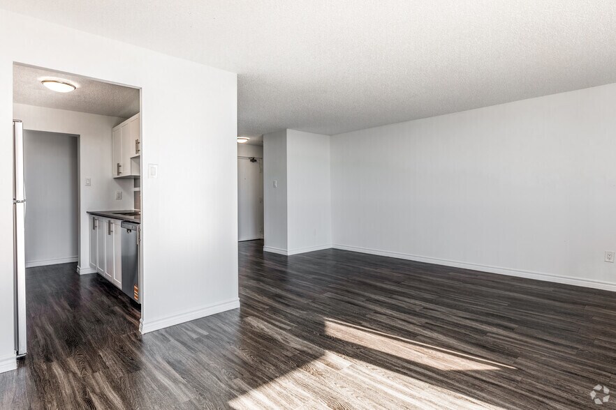 More Photos Of 340 Colborne St, London Apartments For Lease