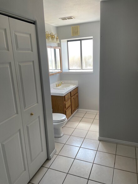 More Photos Of 2052 Wasatch Rd, Evanston Industrial For Sale