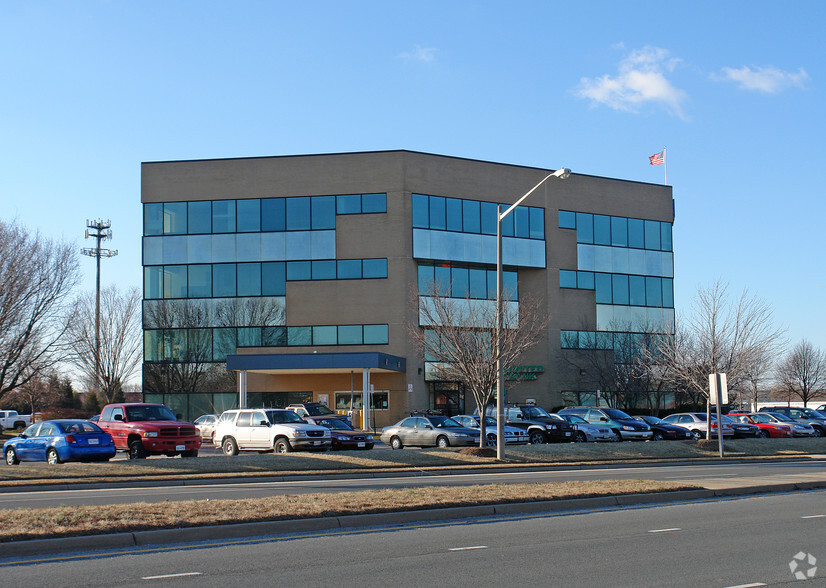 Primary Photo Of 4501 Daly Dr, Chantilly Office For Lease