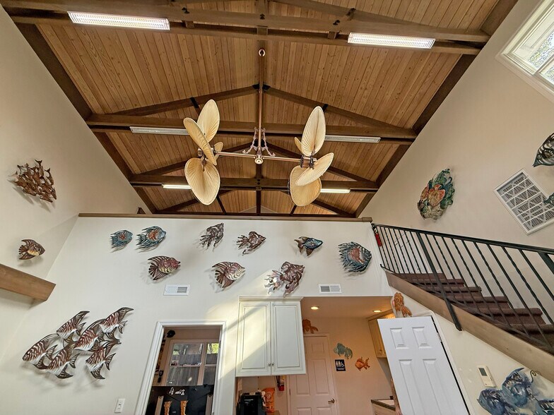 More Photos Of 1025 5th St, Novato Office For Sale