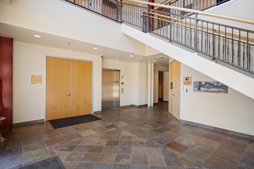 More Photos Of 1550 Airport Blvd, Santa Rosa Office For Lease