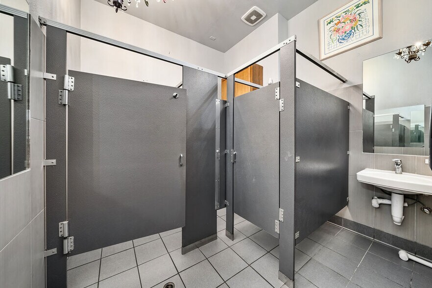 More Photos Of 1121 Broad St, San Luis Obispo Restaurant For Sale
